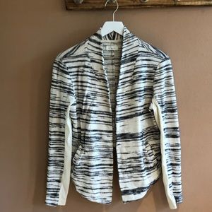 ✨Last Chance✨Lou & Grey Blazer